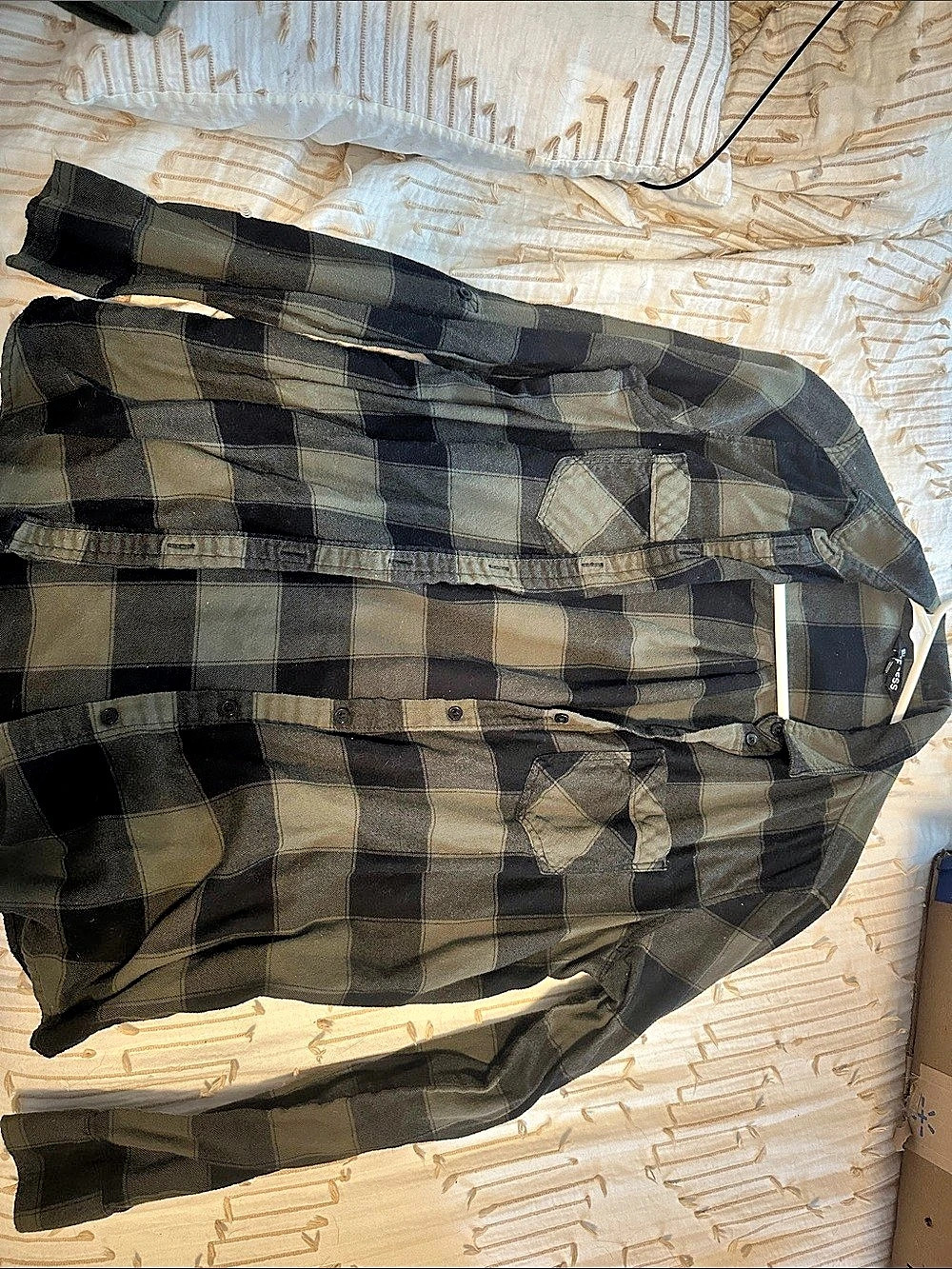 Express Black and Olive Green Plaid Button Down Size Small